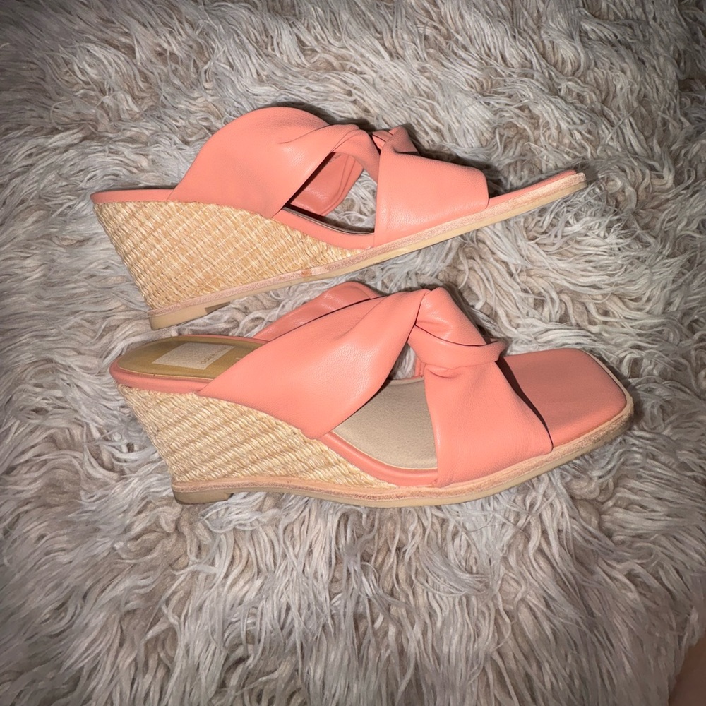 DOLCE VITA WEDGES 💕